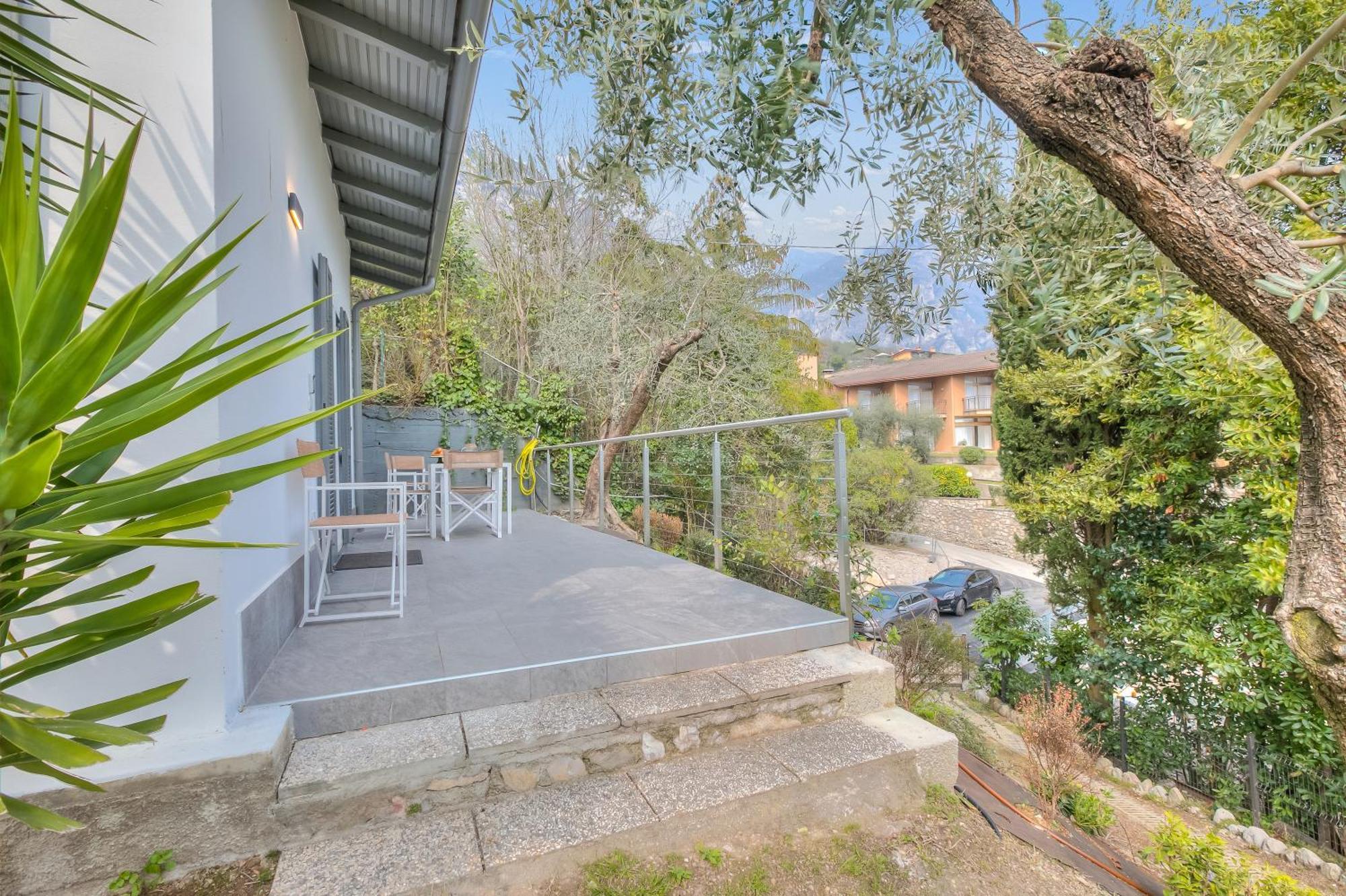 Relais Nanzello Garda Living 1 And 2 Villa Limone sul Garda Bagian luar foto